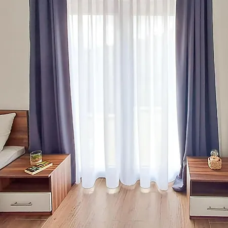 2 Bedroom Lovely In