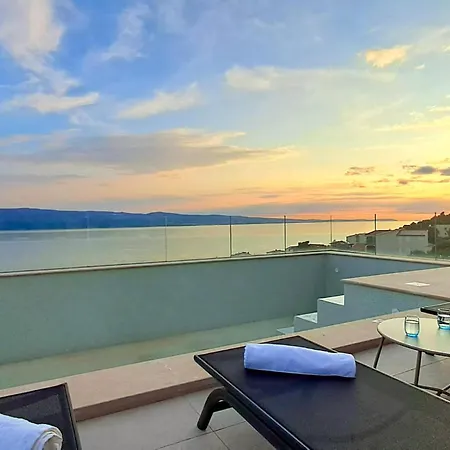 2 Bedroom Lovely In *