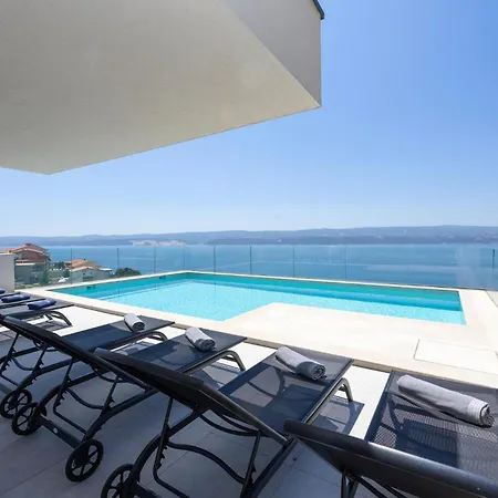 2 Bedroom Lovely In *