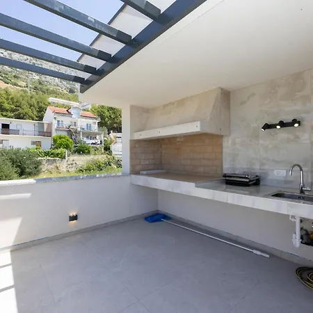 2 Bedroom Lovely In Appartement