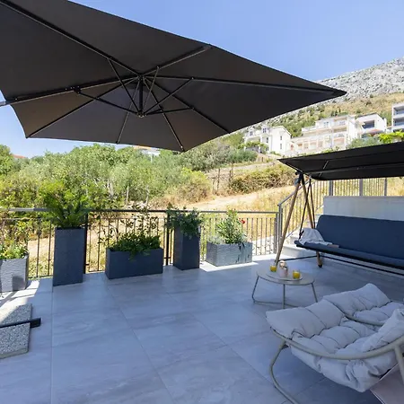 2 Bedroom Lovely In Lägenhet *